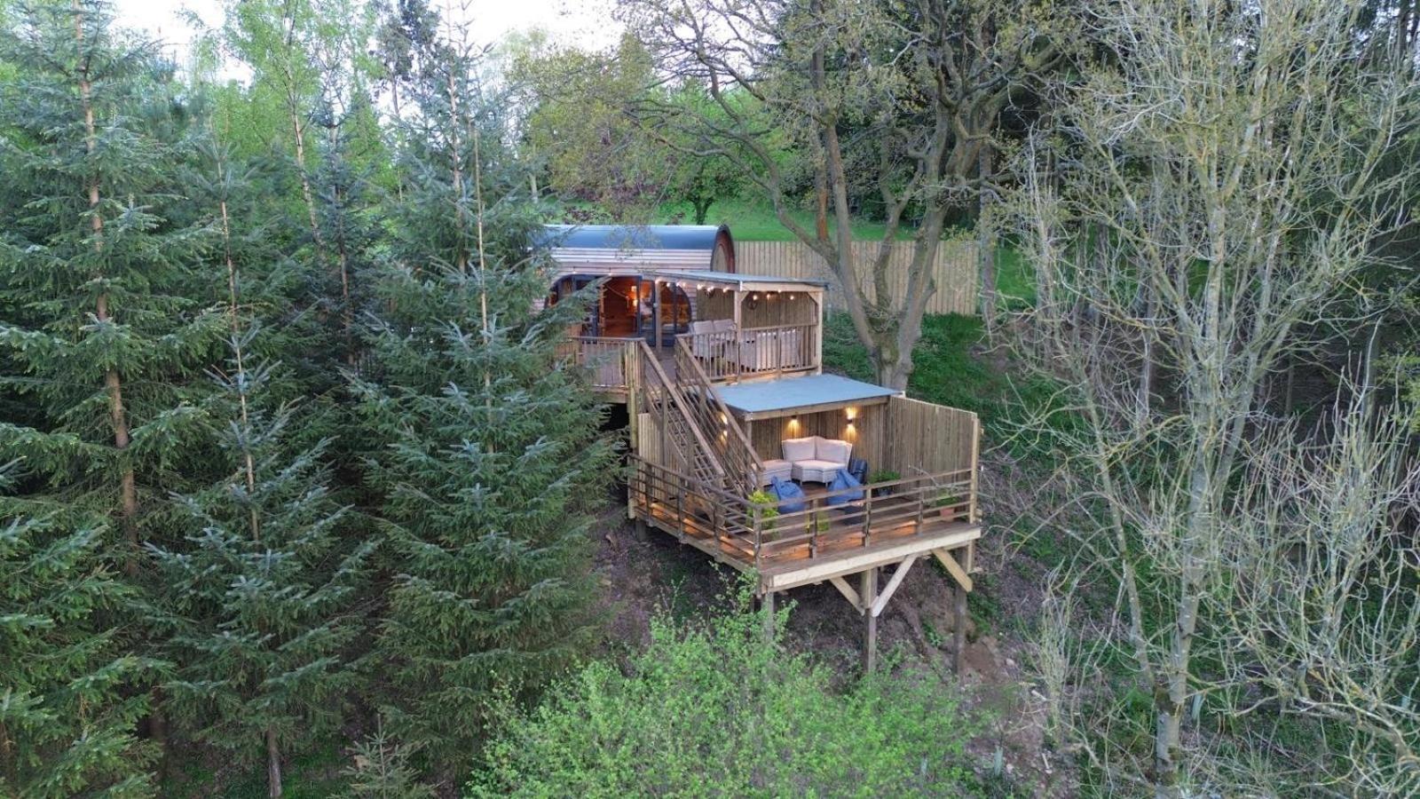 The Pines Treehouse At Treetops Hideouts Ferienhaus *